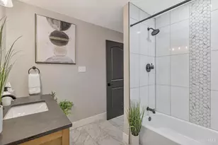 5753 Boomer Rd, Green Township, OH 45247 - Photo 17