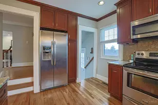 5835 Montgomery Rd, Cincinnati, OH 45212 - Photo 17