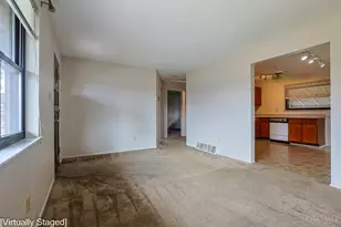 9388 Wilcox Dr, Cincinnati, OH 45251 - Photo 7