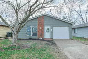 3700 Greenwood Dr, Middletown, OH 45044 - Photo 1