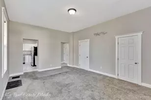 4703 Stewart Ave, Cincinnati, OH 45227 - Photo 5