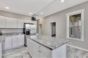 4703 Stewart Ave, Cincinnati, OH 45227 - Photo 13