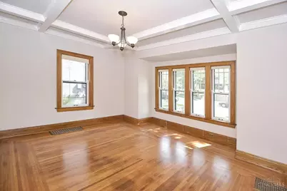 3565 Saint Charles Place, Cincinnati, OH 45208 - Photo 5