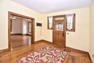 3565 St Charles Pl, Cincinnati, OH 45208 - Photo 3