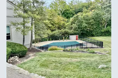 22 Oakwood Court, Cincinnati, OH 45246 - Photo 41