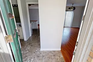 22 Oakwood Ct, Springdale, OH 45246 - Photo 5