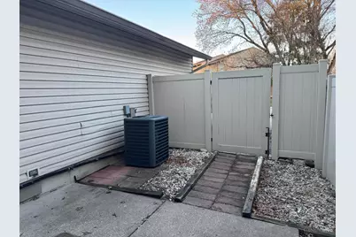 22 Oakwood Court, Springdale, OH 45246 - Photo 39