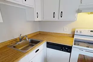 22 Oakwood Ct, Springdale, OH 45246 - Photo 13