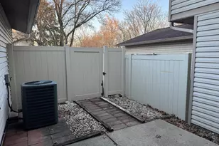 22 Oakwood Ct, Springdale, OH 45246 - Photo 41