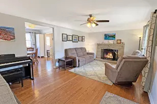 2872 Roseann Ln, Green Township, OH 45239 - Photo 3