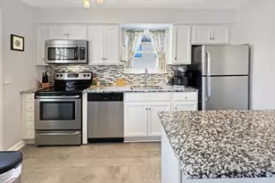 2872 Roseann Ln, Green Township, OH 45239 - Photo 9