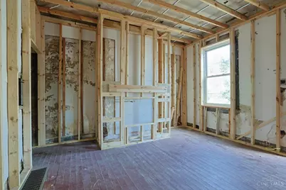 527 Glenwood Avenue, Cincinnati, OH 45229 - Photo 3