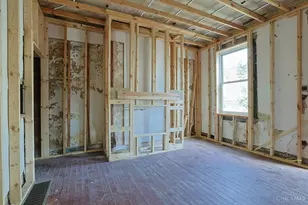 527 Glenwood Ave, Cincinnati, OH 45229 - Photo 3