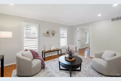 10768 Fallsington Court, Blue Ash, OH 45242 - Photo 9