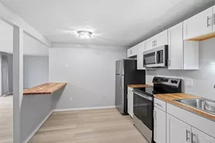 6617 Hearne Rd, Green Township, OH 45248 - Photo 17