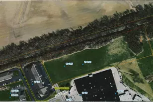 202 Carrie Dr, Wilmington, OH 45177 - Photo 1