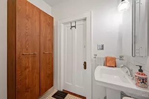 5806 Montgomery Rd, Cincinnati, OH 45212 - Photo 25