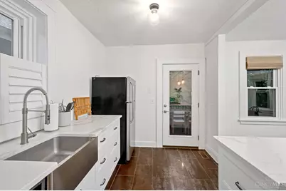 5806 Montgomery Road, Cincinnati, OH 45212 - Photo 17