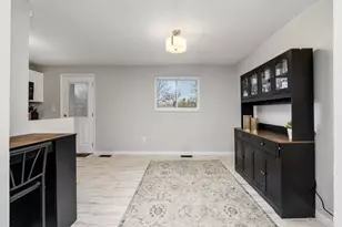 11484 Ravensburg Ct, Forest Park, OH 45240 - Photo 5