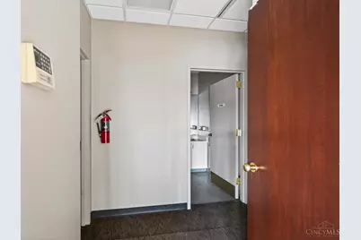 3443 Edwards Road, Cincinnati, OH 45208 - Photo 11