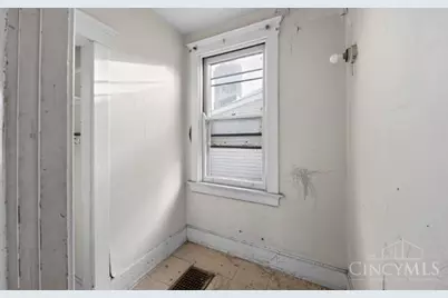 1613 Pulte Street, Cincinnati, OH 45225 - Photo 13