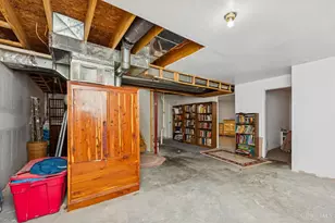 10228 Springbeauty Ln, Springfield Township, OH 45231 - Photo 21