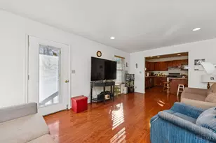 10228 Springbeauty Ln, Springfield Township, OH 45231 - Photo 7