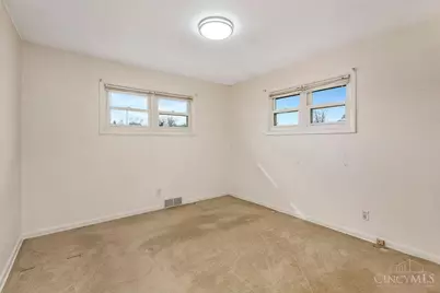 330 Kenyon Drive, Hamilton, OH 45015 - Photo 13