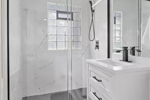 3373 Kathy Ln, Cincinnati, OH 45238 - Photo 15