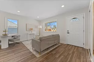 3373 Kathy Ln, Cincinnati, OH 45238 - Photo 7