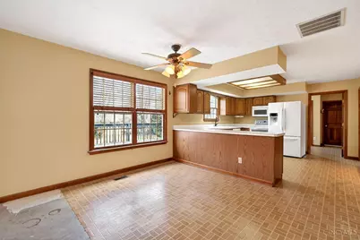 340 Saint James Place, Springboro, OH 45066 - Photo 17