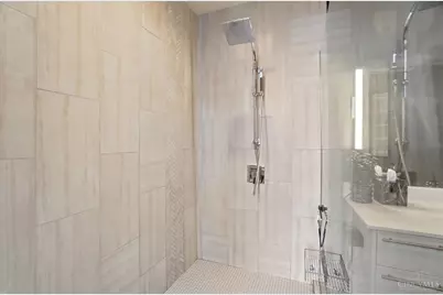 813 Broadway Street #404, Cincinnati, OH 45202 - Photo 35