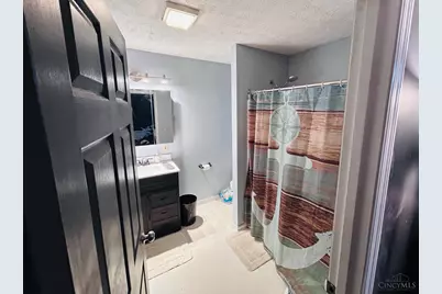 300 Adare Court, Lynchburg, OH 45142 - Photo 15