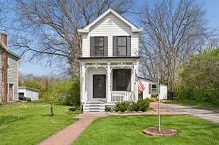 24 E Sharon Rd, Glendale, OH 45246 - Photo 1