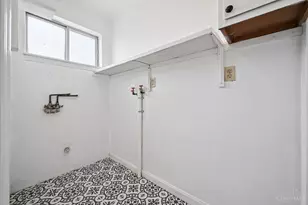 24 E Sharon Rd, Glendale, OH 45246 - Photo 13