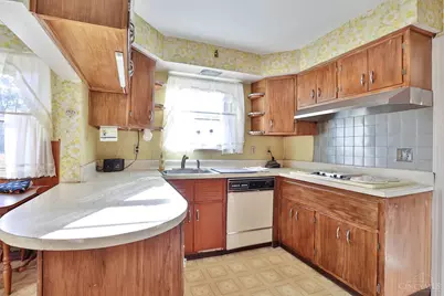 10022 Lakeside Drive, Cincinnati, OH 45231 - Photo 15