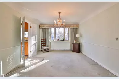 10022 Lakeside Drive, Cincinnati, OH 45231 - Photo 11