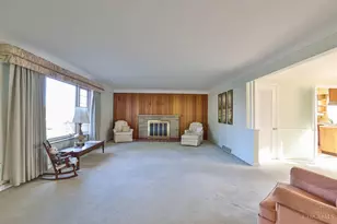 10022 Lakeside Dr, Springfield Township, OH 45231 - Photo 7