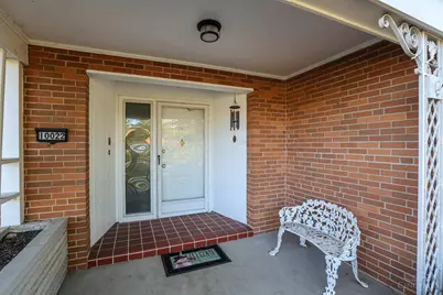 10022 Lakeside Drive, Cincinnati, OH 45231 - Photo 3