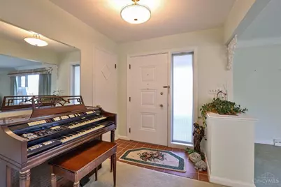 10022 Lakeside Drive, Cincinnati, OH 45231 - Photo 5