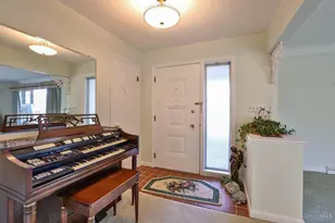 10022 Lakeside Dr, Springfield Township, OH 45231 - Photo 5