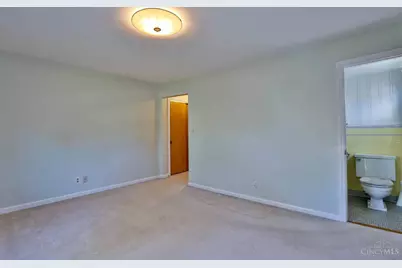 10022 Lakeside Drive, Cincinnati, OH 45231 - Photo 21