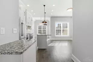 121 Lowe Ln, Dayton, OH 45402 - Photo 11