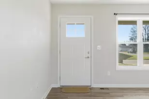 910 Vine St, Washington Court House, OH 43160 - Photo 9