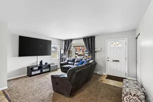 6184 Seiler Dr, Green Township, OH 45239 - Photo 7