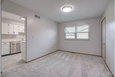 5720 Lake Circle Drive, Fairfield, OH 45014 - Photo 9