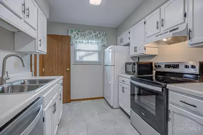 5720 Lake Circle Drive, Fairfield, OH 45014 - Photo 11