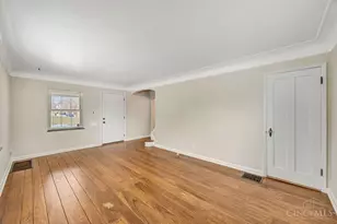 3264 Ashwood Dr, Cincinnati, OH 45213 - Photo 9