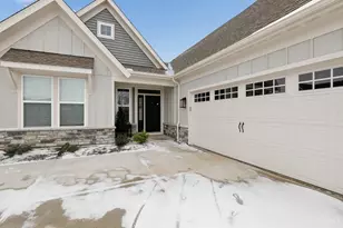 813 Mulligan Pl, Turtle Creek Township, OH 45036 - Photo 3