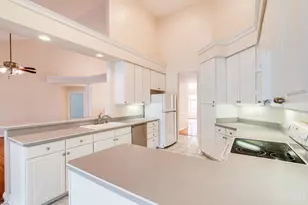 8372 Benton Ridge Ln, Cincinnati, OH 45255 - Photo 21